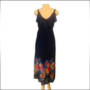 Beautiful Flowy Maxi Dress. XS
